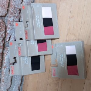 Old Navy 12 Pairs of bottoms. O.N.L Y NEW large